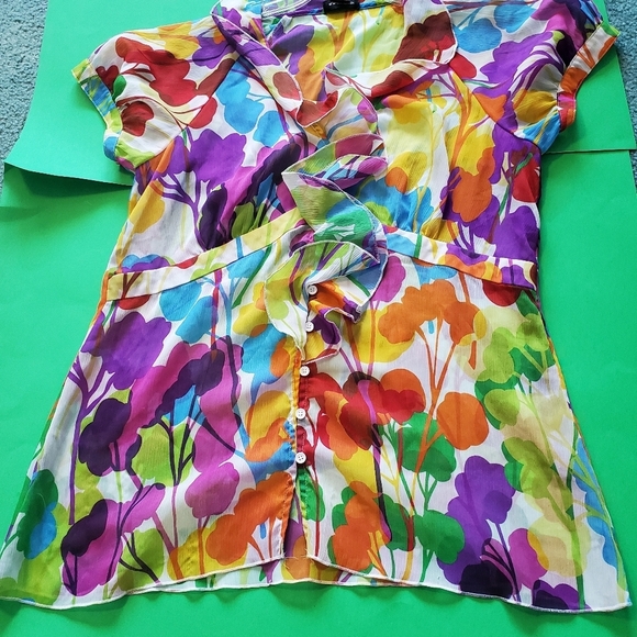 Spense Top - Picture 10 of 12